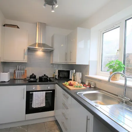 Thesiger Court Apartments - Free Private Parking - By Property Promise Cardiff Exterior photo