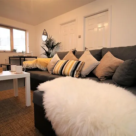 Thesiger Court Apartments - Free Private Parking - By Property Promise Cardiff Exterior photo