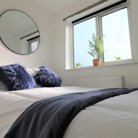 Thesiger Court Apartments - Free Private Parking - By Property Promise Cardiff Exterior photo